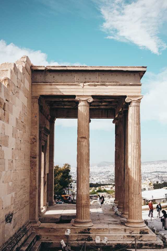 side view of the Parthenon